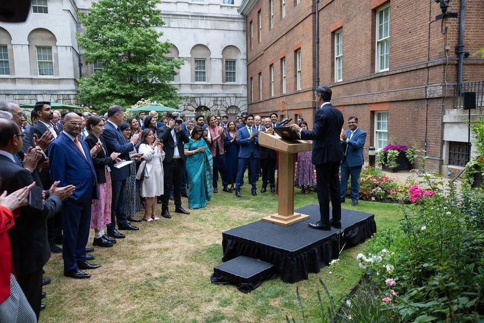 53007686632 b500d8984e b