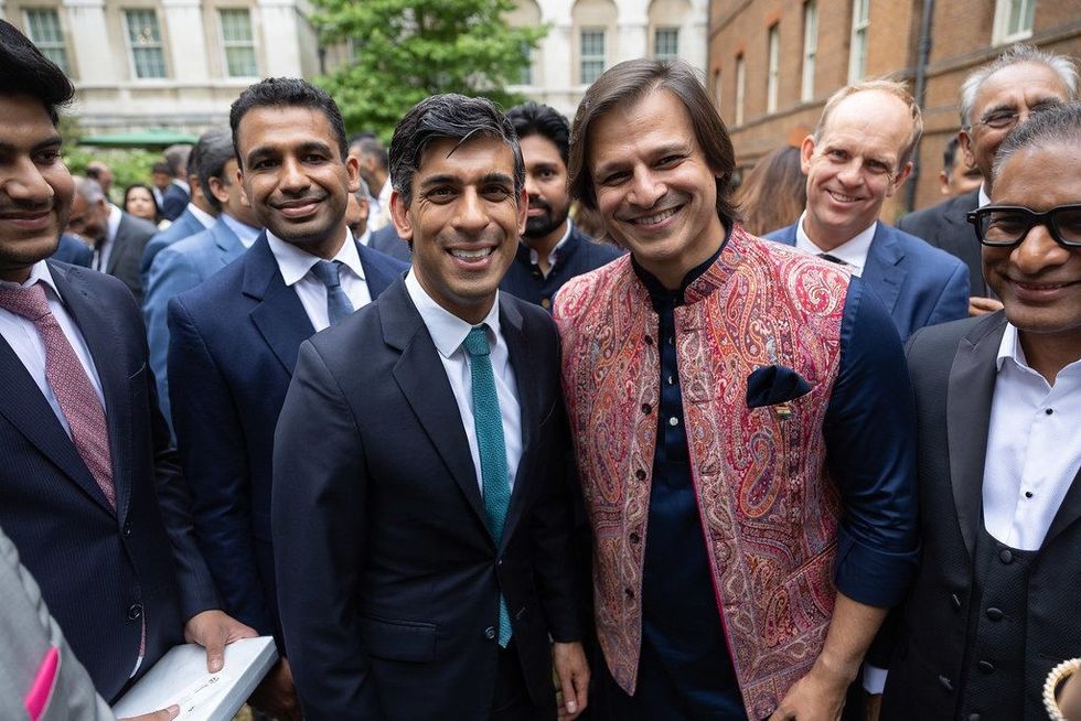 53008661190 b4ef83e58e b