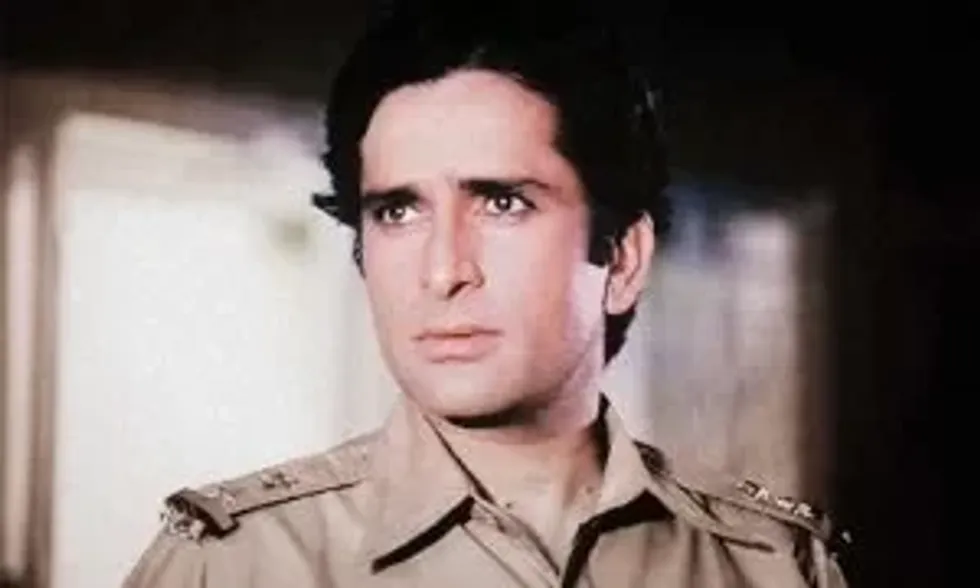 7. Sub Inspector Ravi Verma – Deewaar shashi kapoor 65443