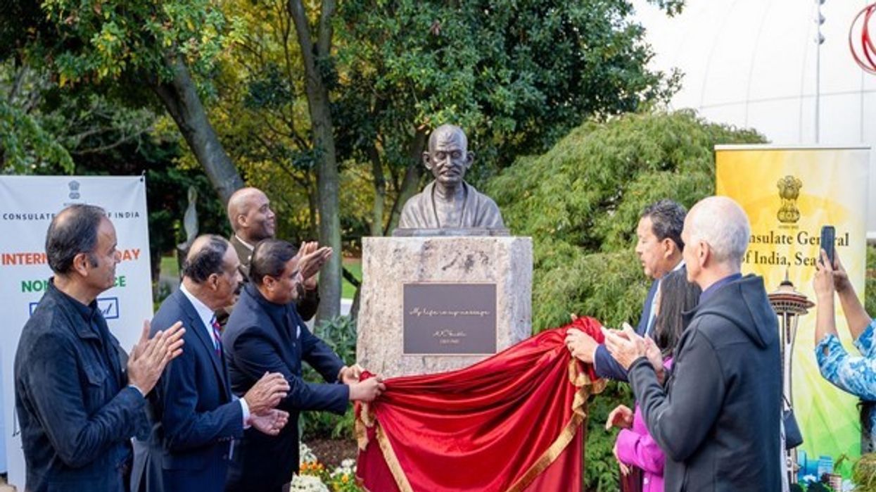 Mahatma Gandhi bust unveiled at Seattle Centre