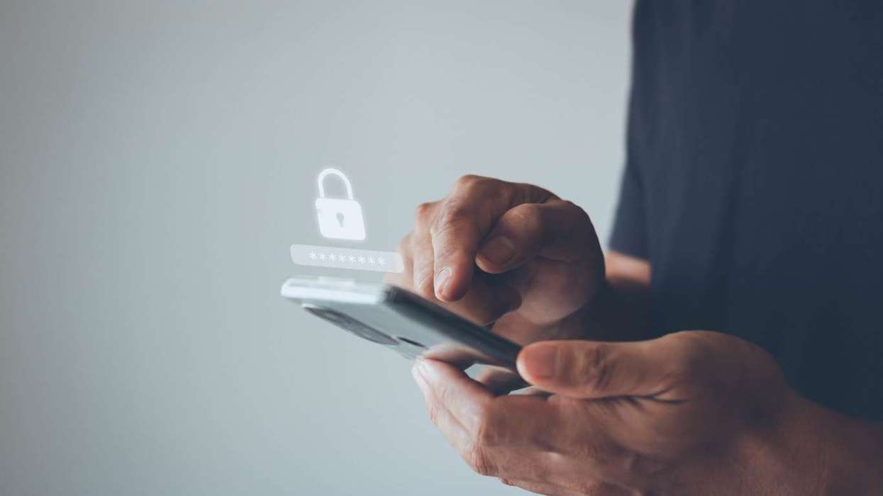 Apple iPhone anti-snatching tool