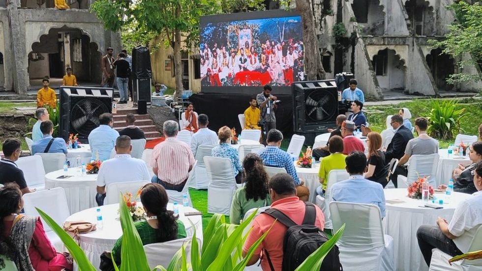 Beatles Ashram meditation 1