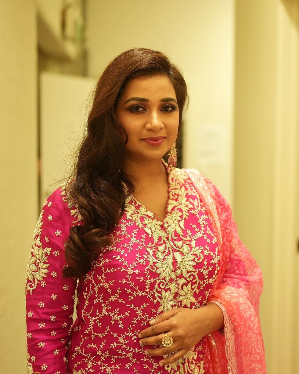 BEST SINGER shreya ghoshal 7 n