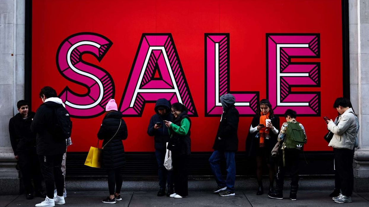 Boxing Day Sales Set to Fall by £1bn in UK
