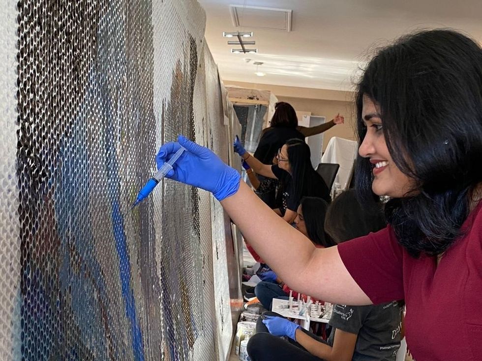 Bubble Painting by Volunteers 1