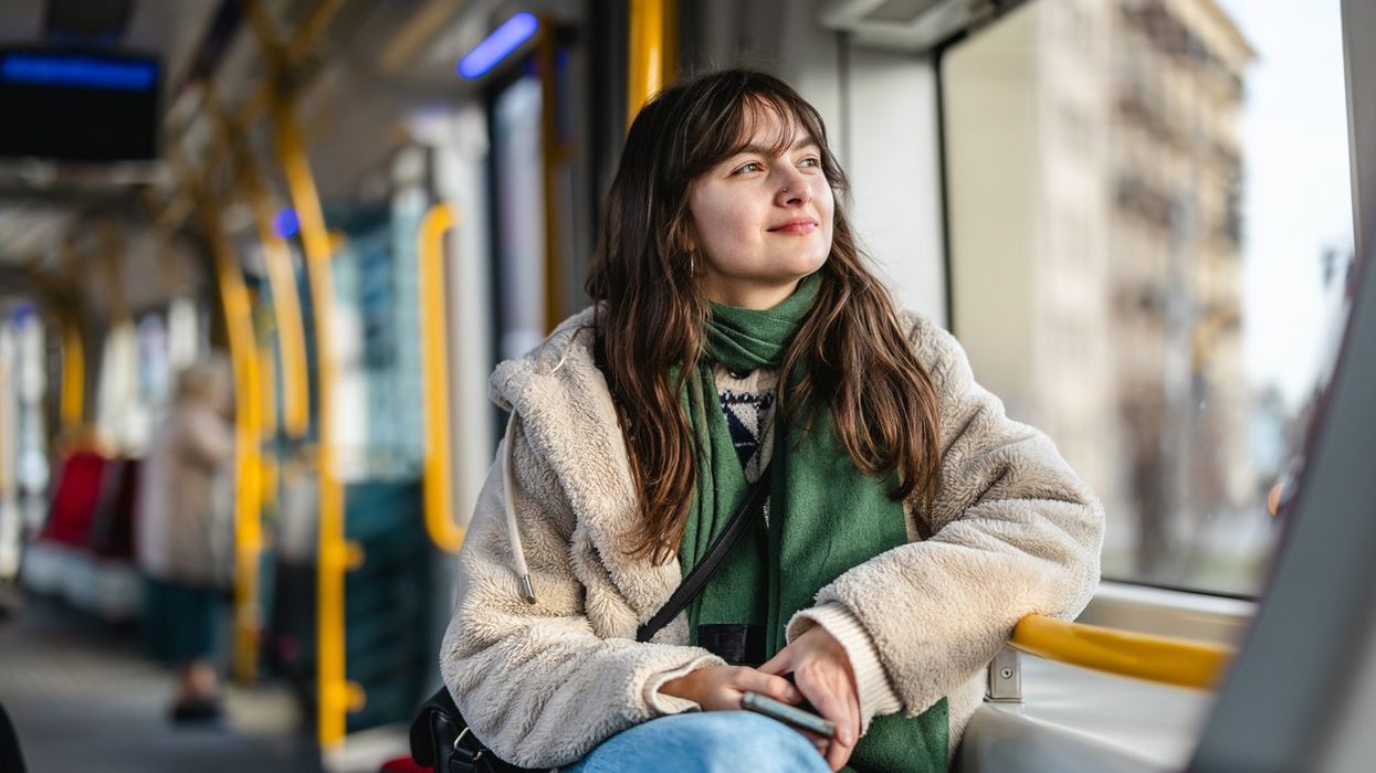 Psychologist explains mental health benefits of Gen Z’s ‘barebacking’ travel trend