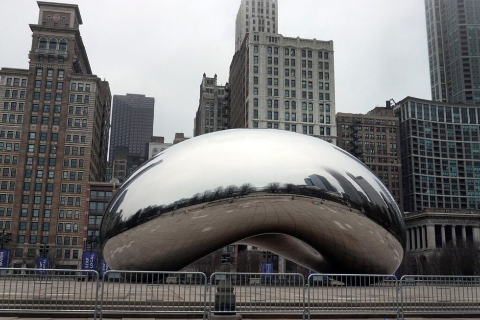 Cloud Gate located in the ATT Plaza in Chicago delves into optical manipulation