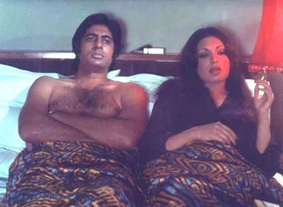 D Parveen Babi amitabh bachchan in deewaar 00