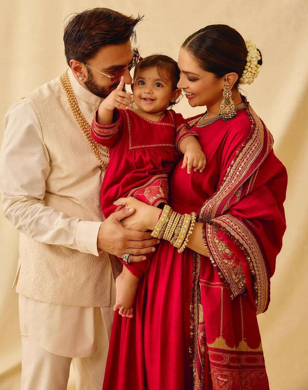 Deepika Padukone, Ranveer Singh &  Dua