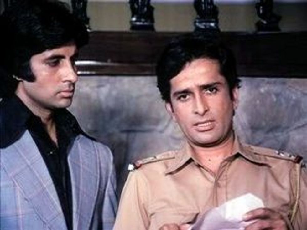 Deewaar shashi kapoor amitabh1