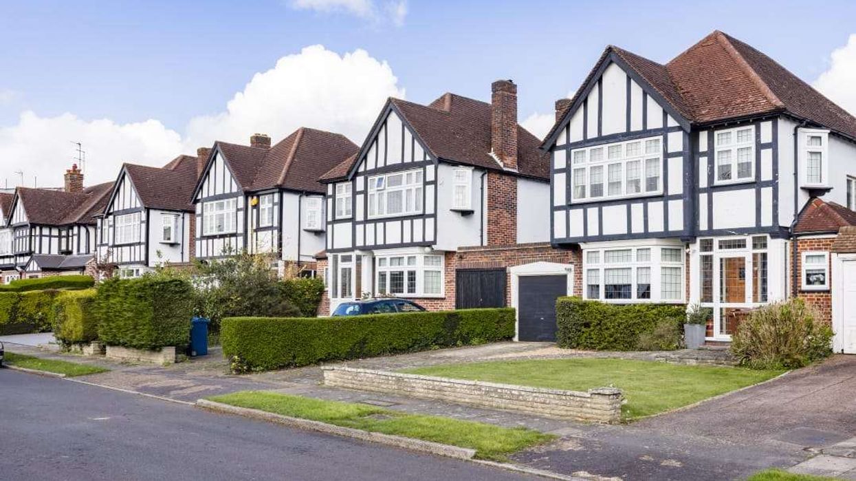 Detached homeowners earn four times more profit than flat sellers, report finds