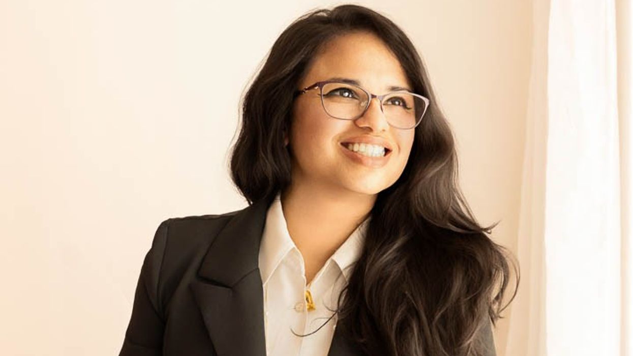 Asian author creates bilingual books to 'save languages'