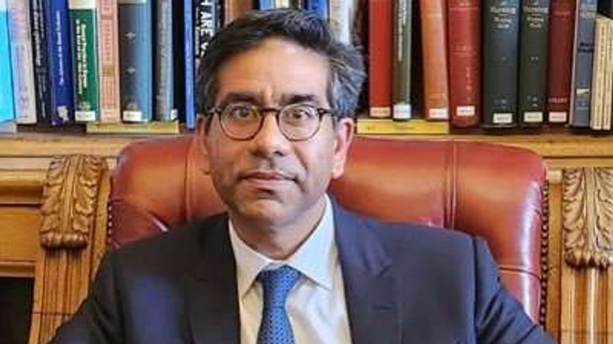 Dr Arun Chopra