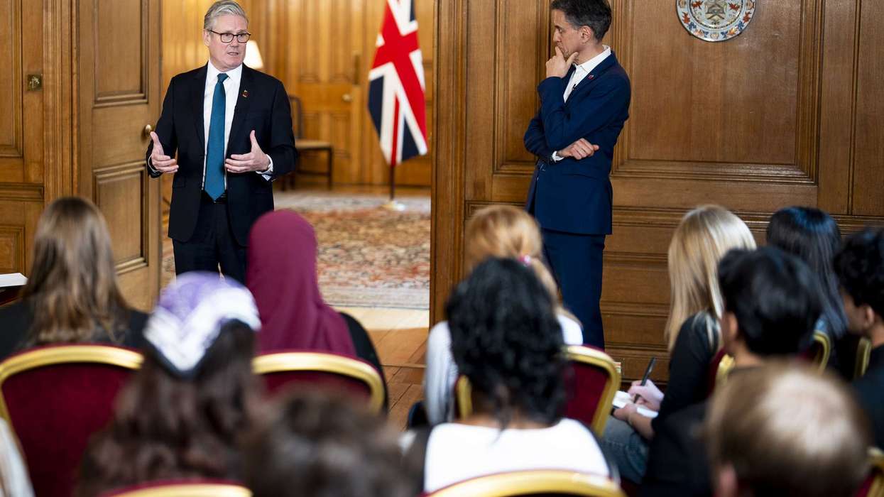 Ed Miliband Reportedly Pressures Starmer on Exit Timeline