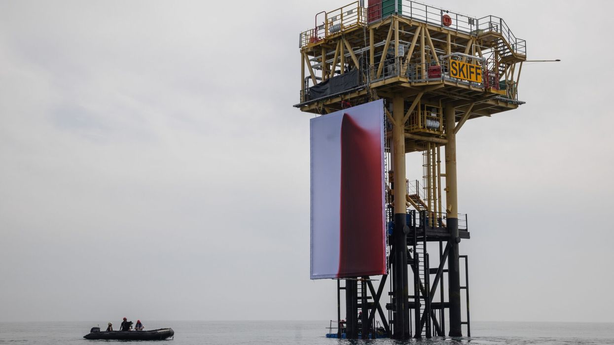 Anish Kapoor and Greenpeace take climate protest to North Sea rig