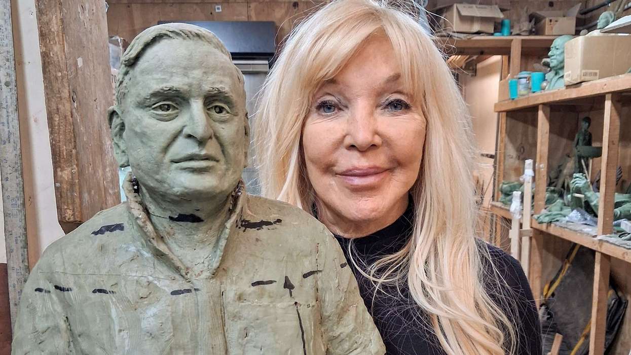 After sculpting the late Queen, Frances Segelman takes on Mulayam Singh Yadav