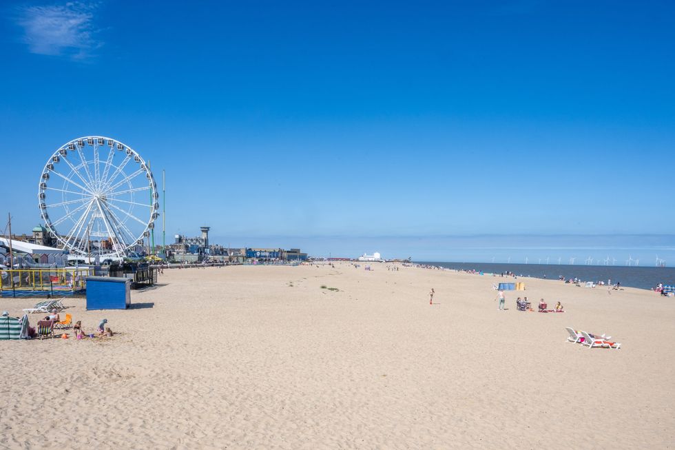 Gt Yarmouth beach 1 scaled