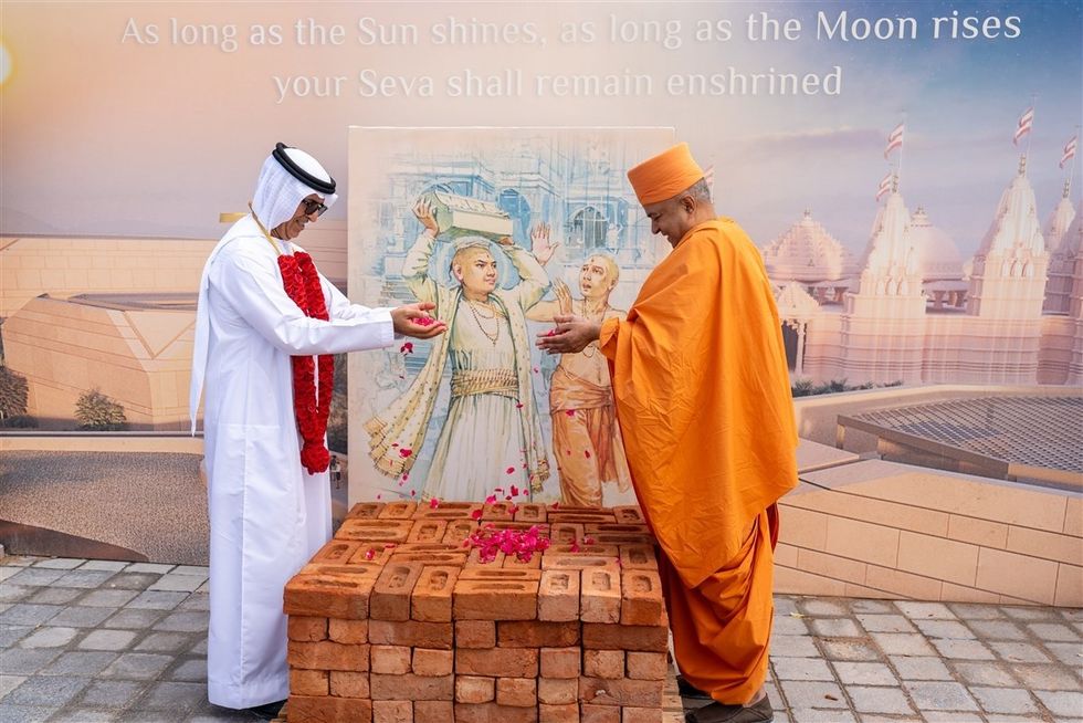 H.E. Dr Mugheer Khamis Al Khaili visits BAPS Abu Dhabi 1