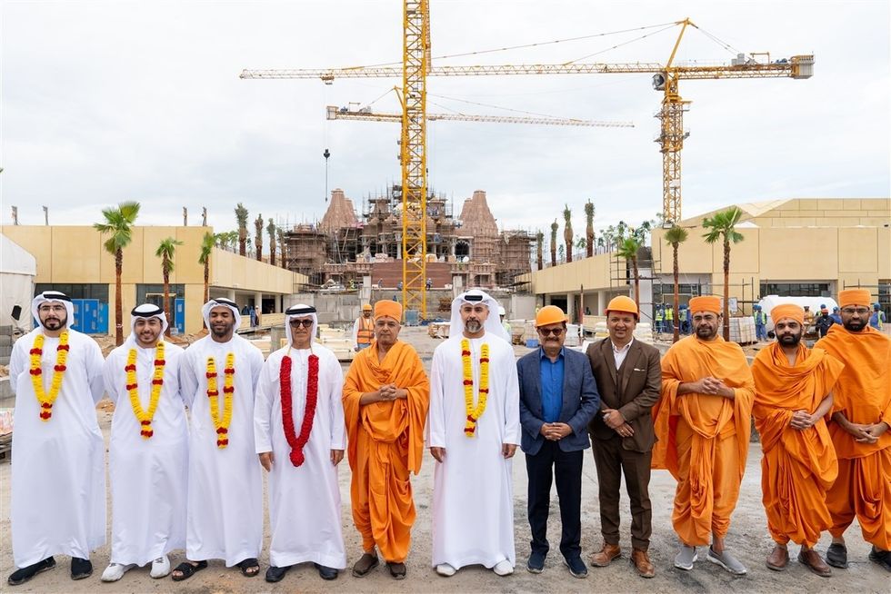 H.E. Dr Mugheer Khamis Al Khaili visits BAPS Abu Dhabi 2