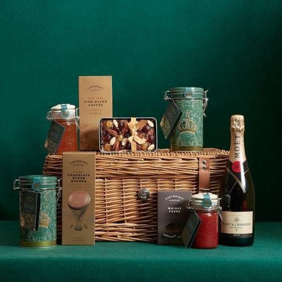Hamper