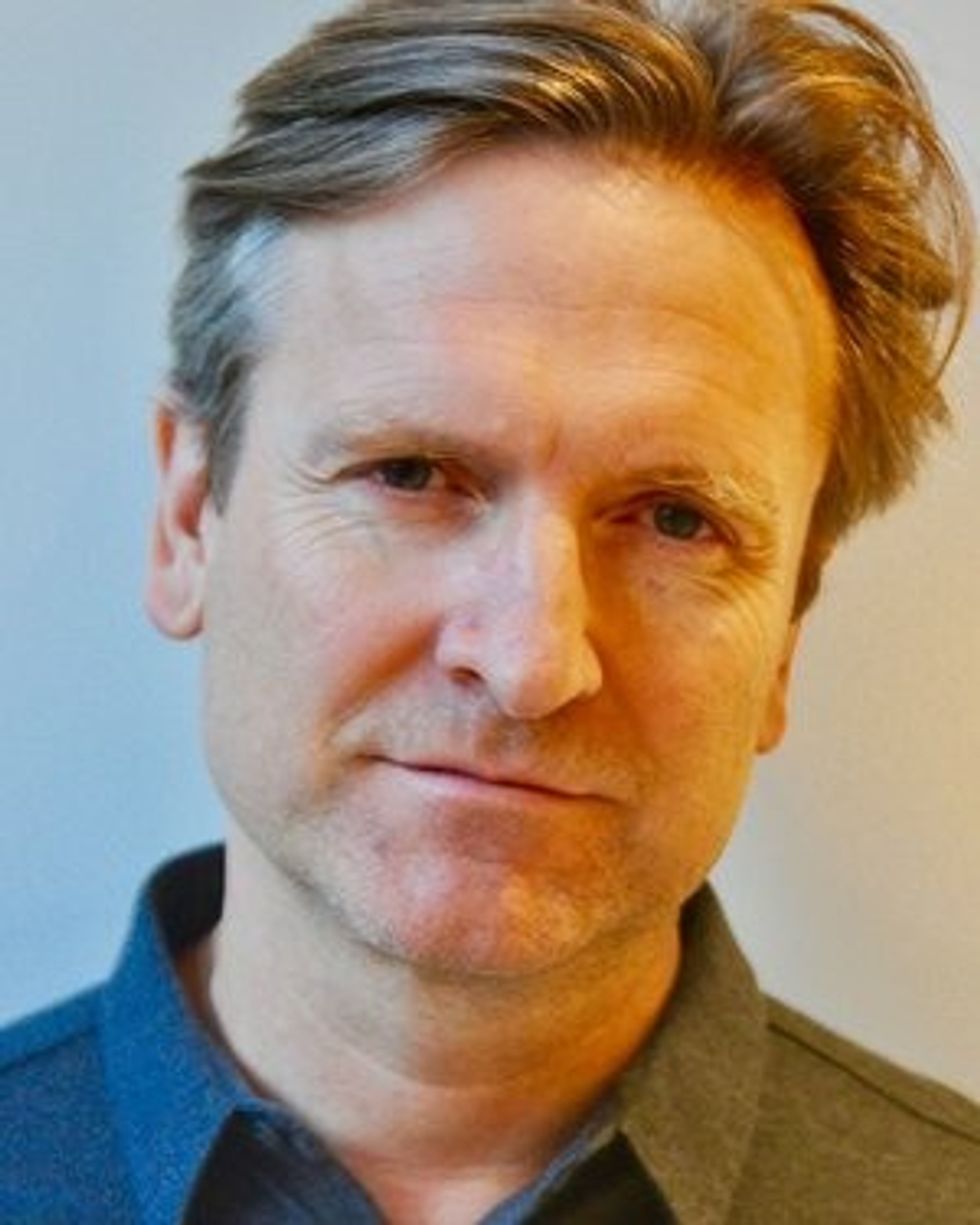 headshot anthony harwood