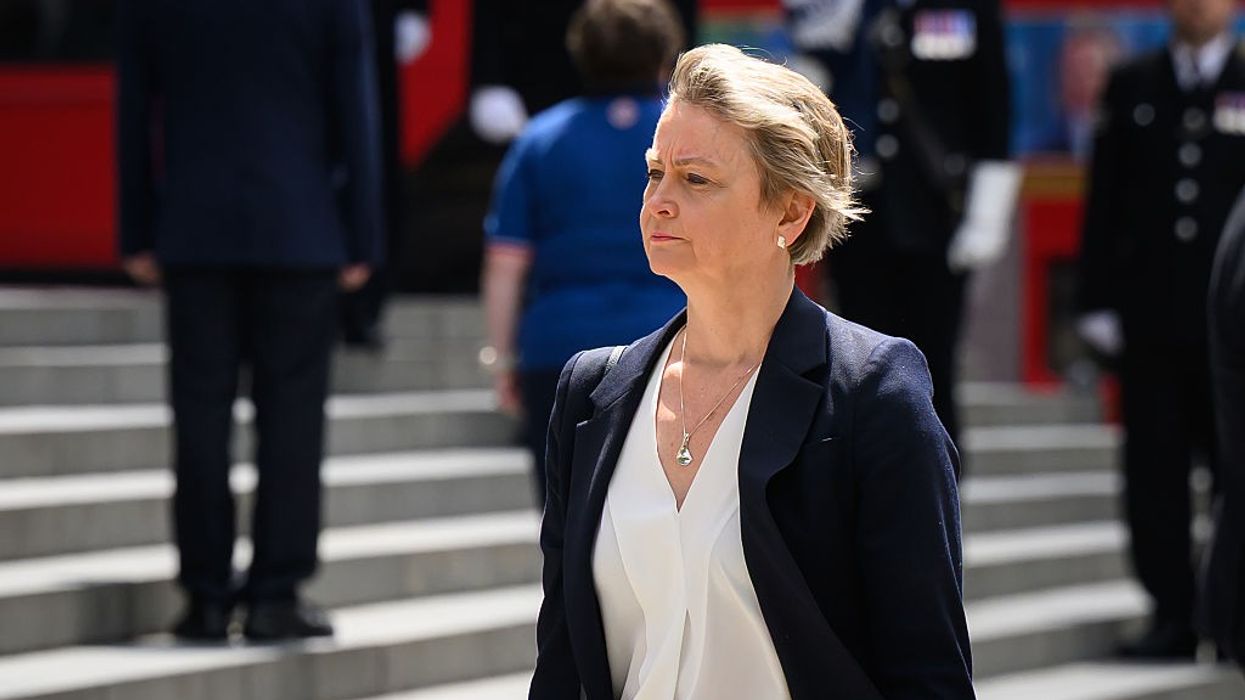 Migration drives 'big population growth' in England and Wales