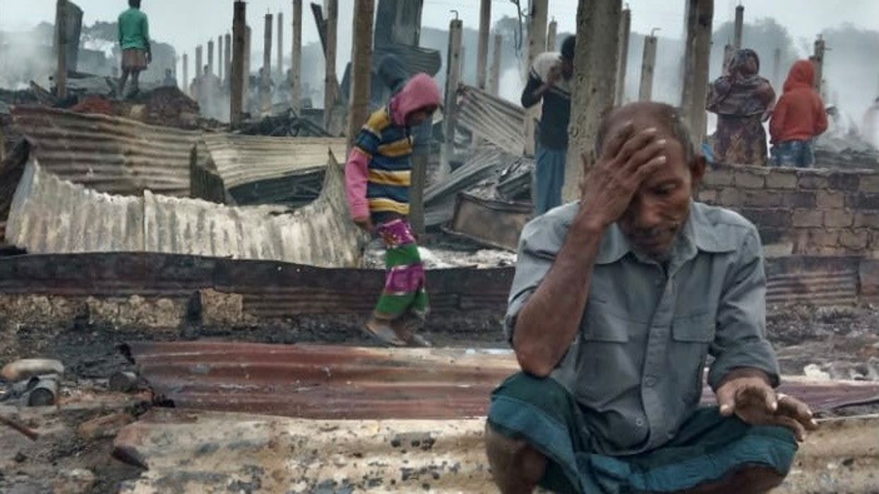 Fire destroys homes of thousands in Rohingya refugee camps