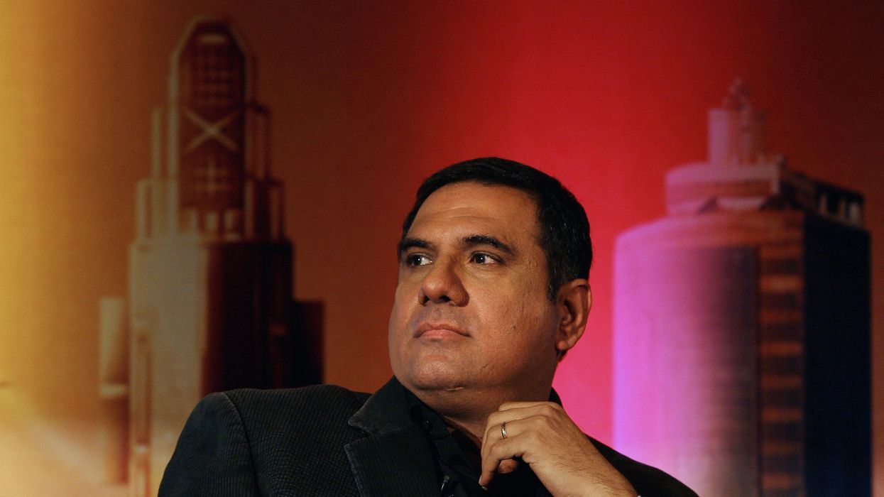 Ajay Devgn ropes in Boman Irani for his directorial Mayday