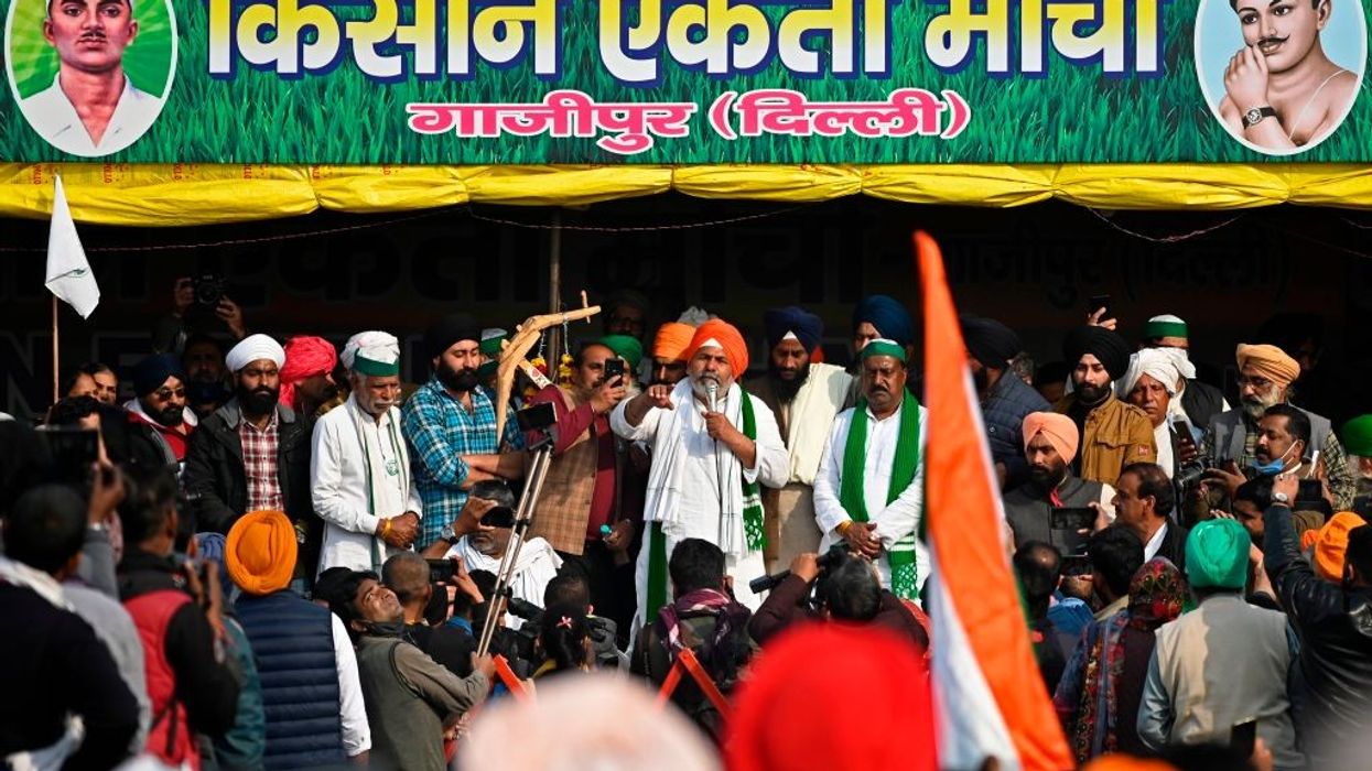 Police tighten security as thousands join Indian farmer protests