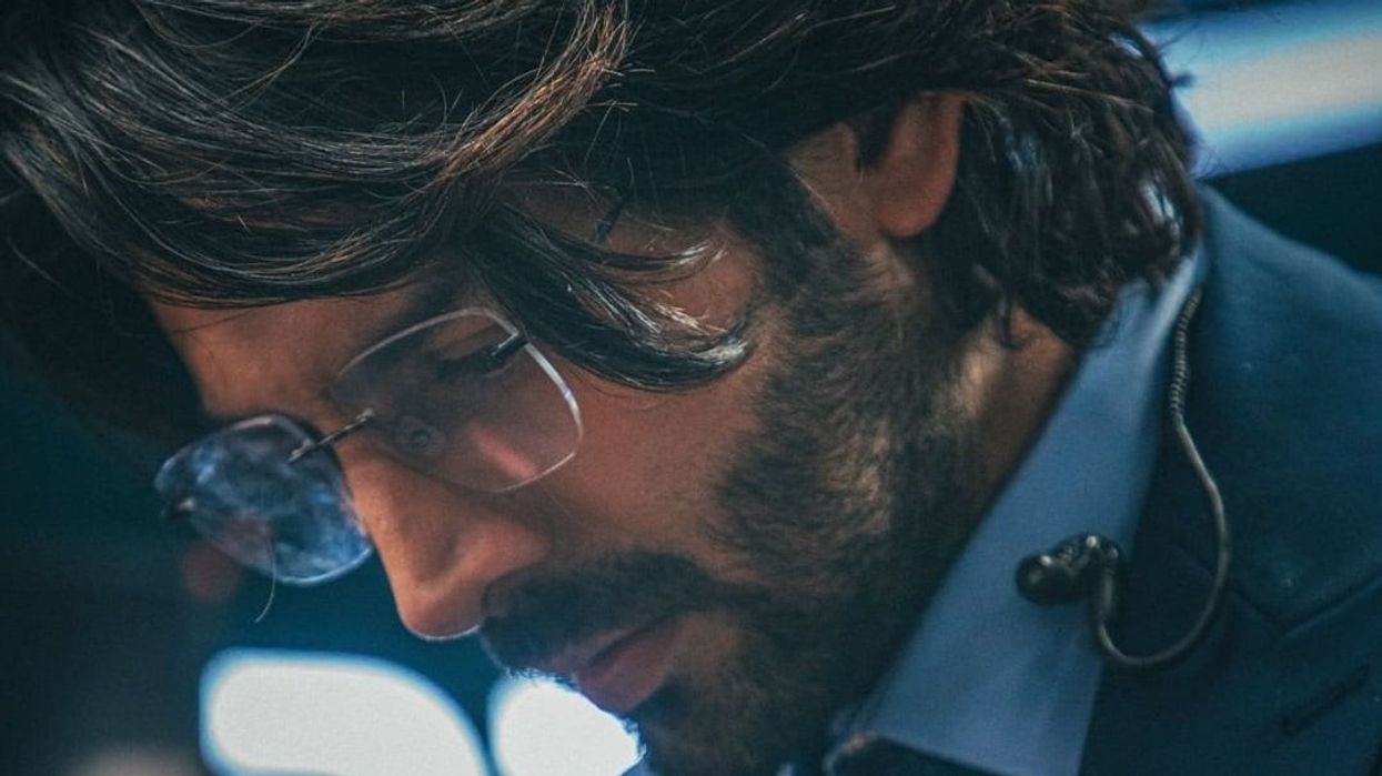 Confirmed! Kartik Aaryan starrer Dhamaka to release on Netflix; the actor shares a teaser of the film