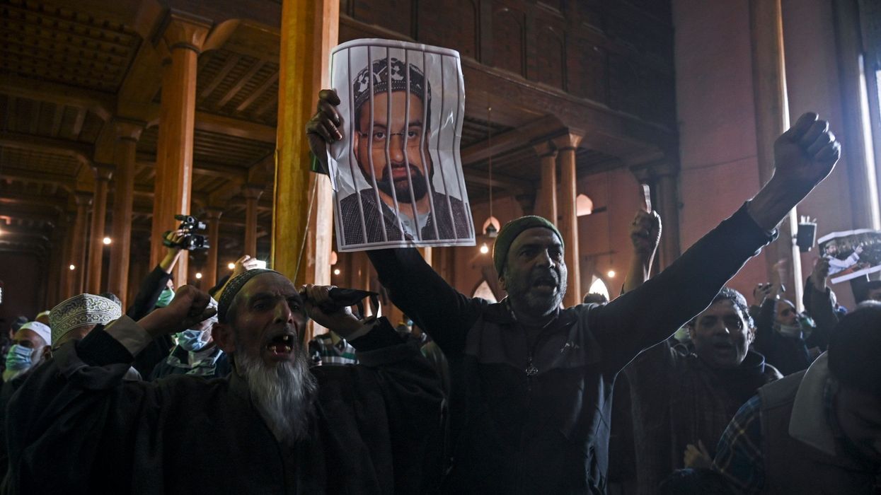 Clashes in Indian Kashmir over chief cleric's detention