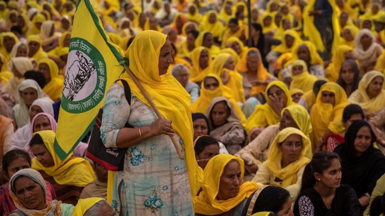 Thousands of women join Indian farmers' protest against new laws