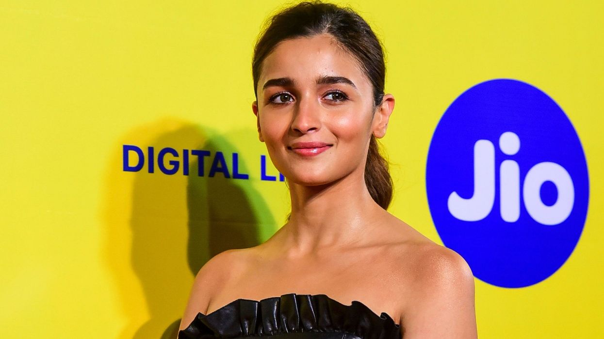 Alia Bhatt begins filming her next Darlings