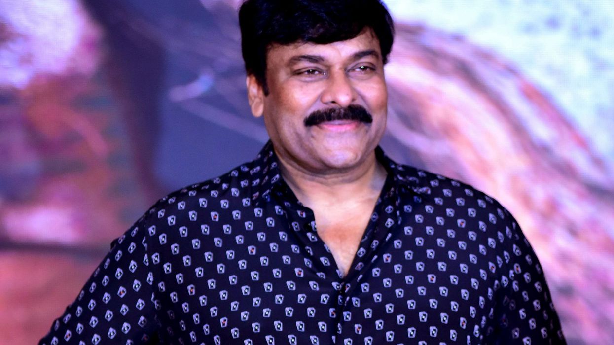 Chiranjeevi watches brother Pawan Kalyan’s Vakeel Saab in theatre, praises the film