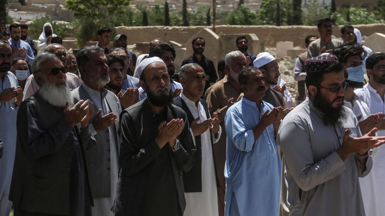 Pakistan Taliban claim deadly blast at luxury hotel