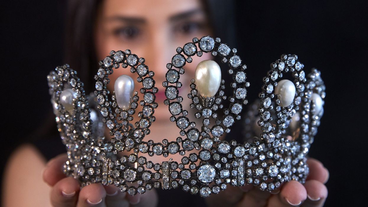 Royal Italian tiara, rare Kashmir sapphire glitter at Sotheby's Geneva auction