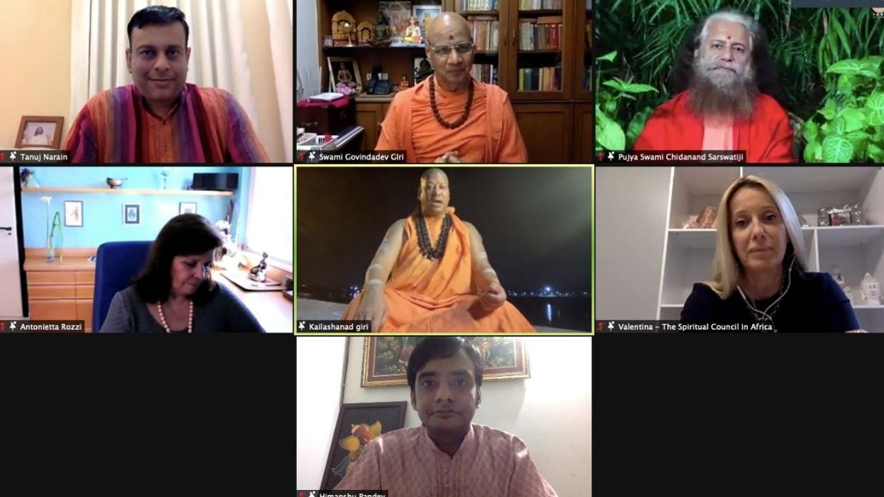 Swami Chidanand Saraswatiji puts focus on yoga in virtual conclave