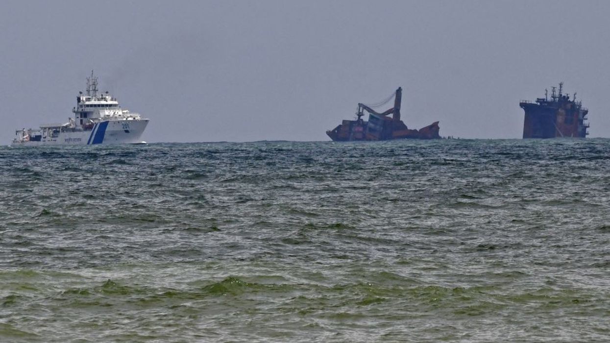 MV X-Press Pearl: Sri Lanka deploys foreign experts to tackle possible oil spill