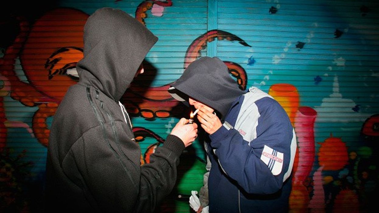 Britain may stub out cigarettes for under-21s soon