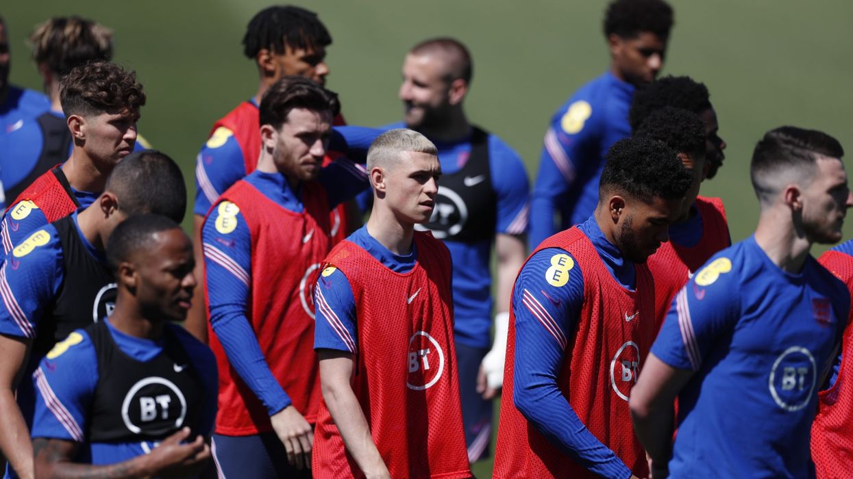 England football team unites the nation more than other English symbols, says new study