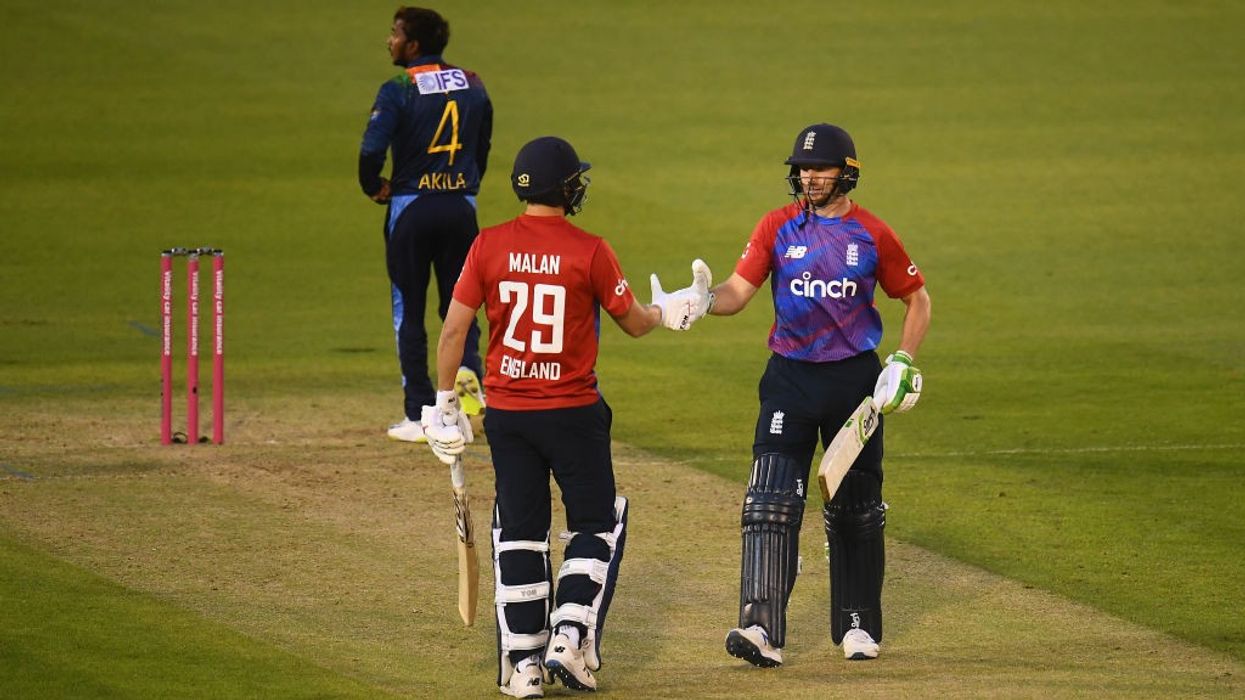 England defeat Sri Lanka hands down in first T20
