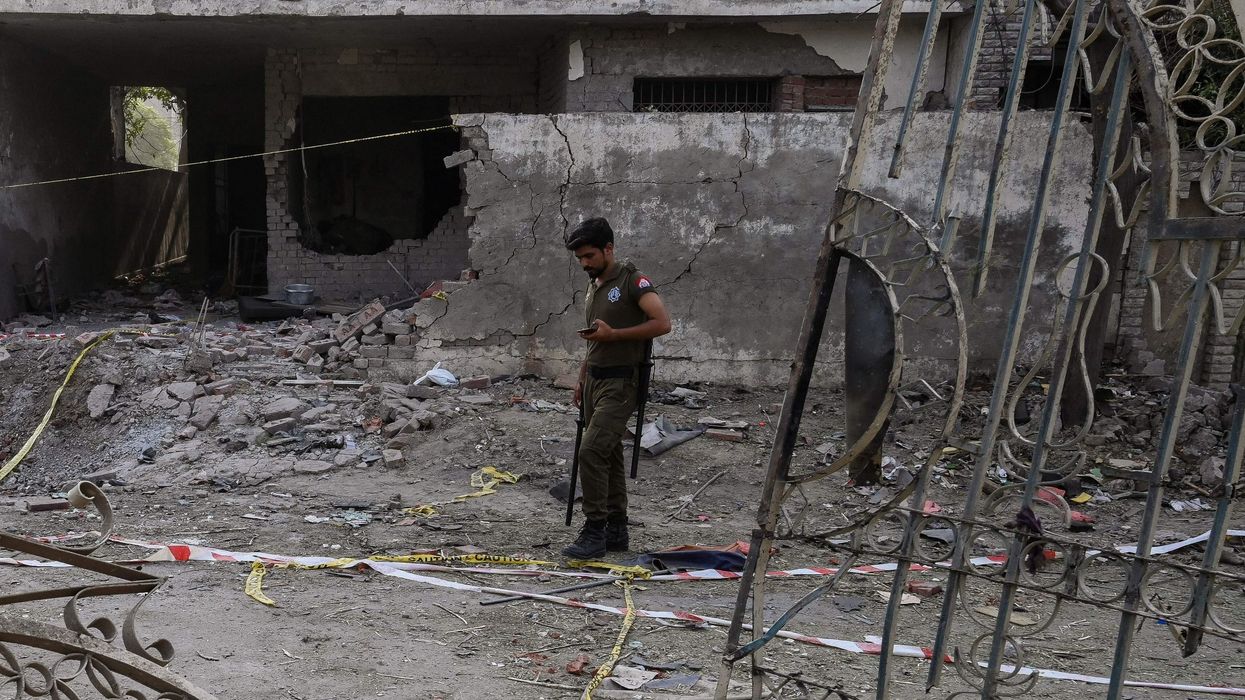 Lahore blast: 2 suspects arrested