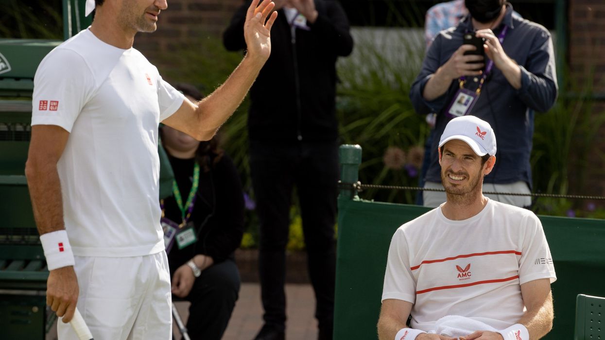 Returning Murray savours practice with Federer