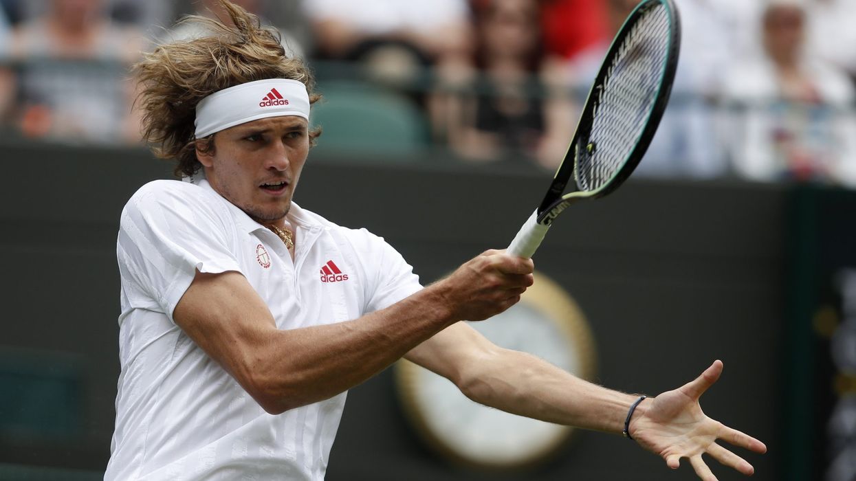 Zverev cruises into Wimbledon second round
