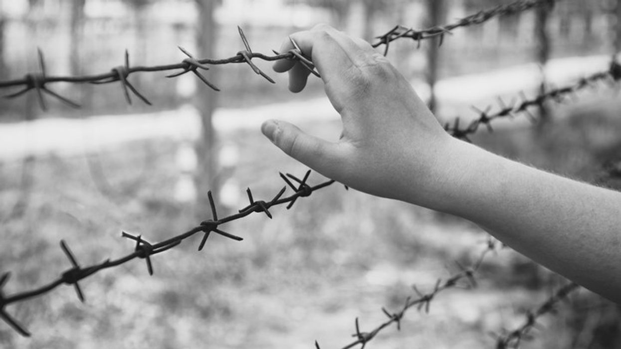 Brit teenage boy, currently in Syrian prison for serving Daesh regime, wants to return to London