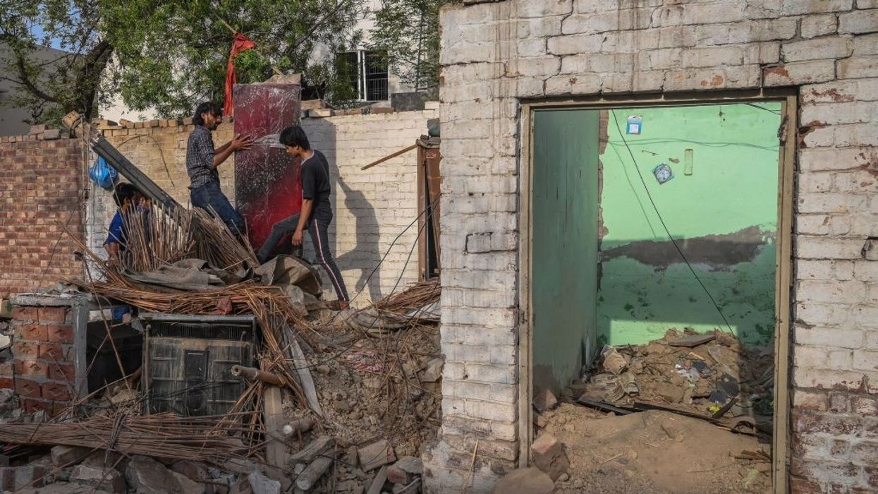 Pakistan blames India for Lahore bomb blast