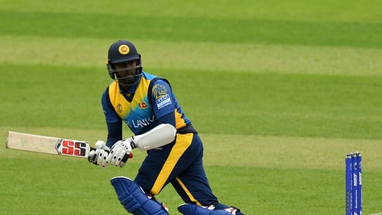 Sri Lanka cricketers sign pay deals after board threat