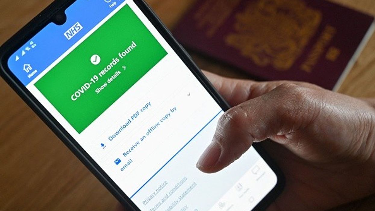 Making NHS Covid app 'less sensitive' is like 'taking batteries out of smoke alarm': Starmer