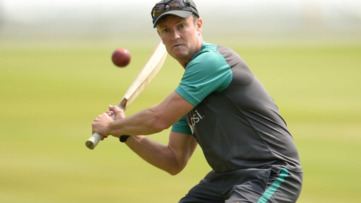 Sri Lanka board plans action against Grant Flower over 'bio-bubble breach'