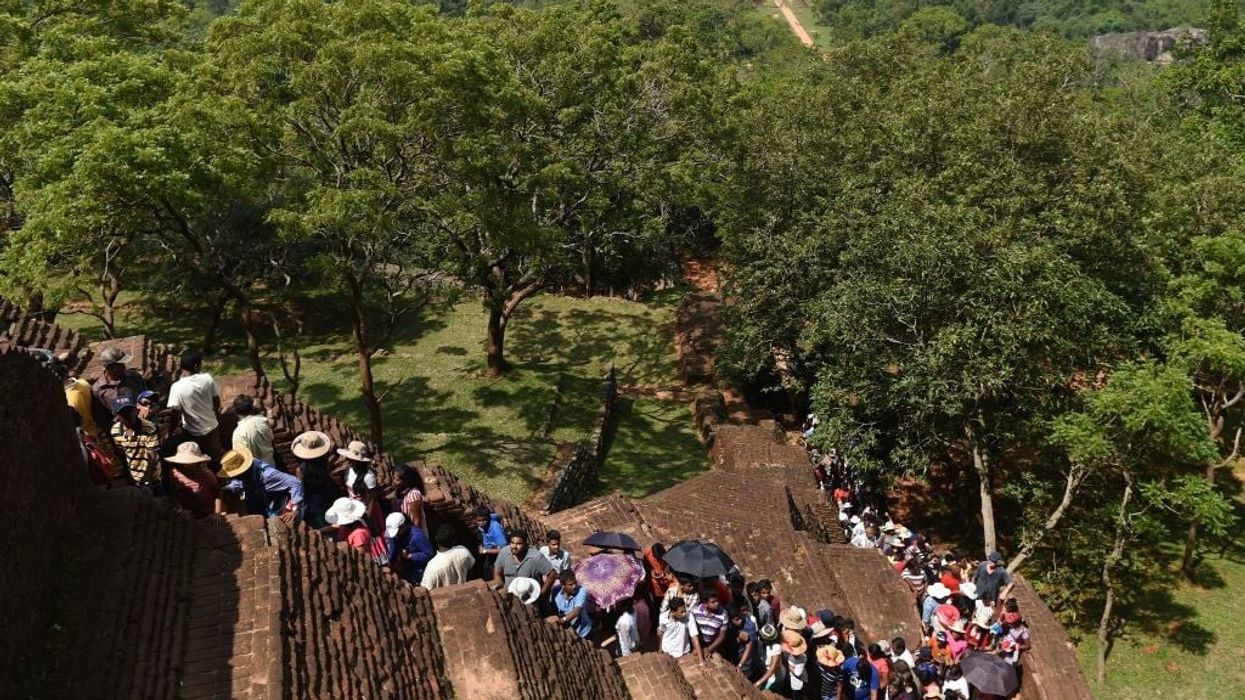 Moody's sounds alarm on Sri Lankan debt